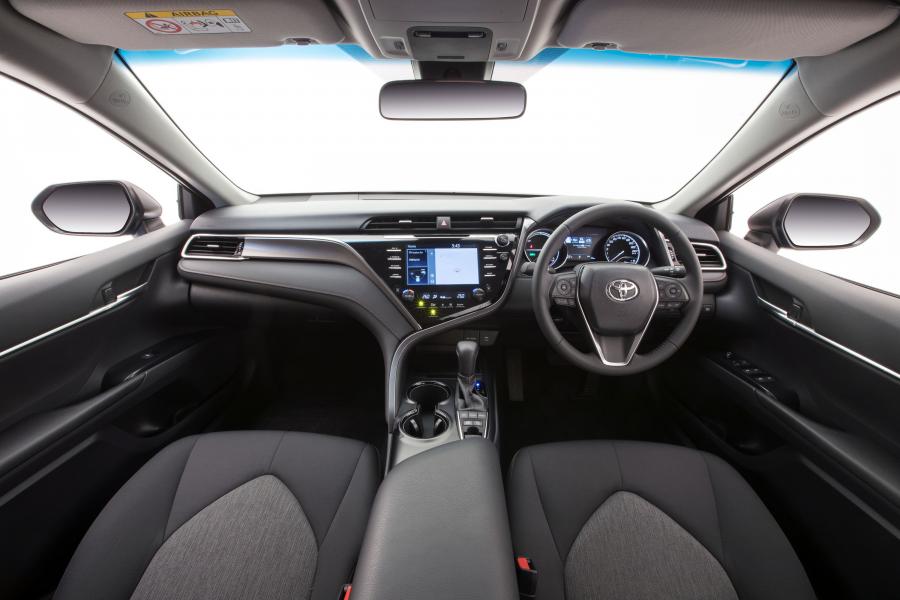 Торпедо Toyota Camry Ascent Sport Hybrid 2017 года  (AU) (фото 2 из 12)